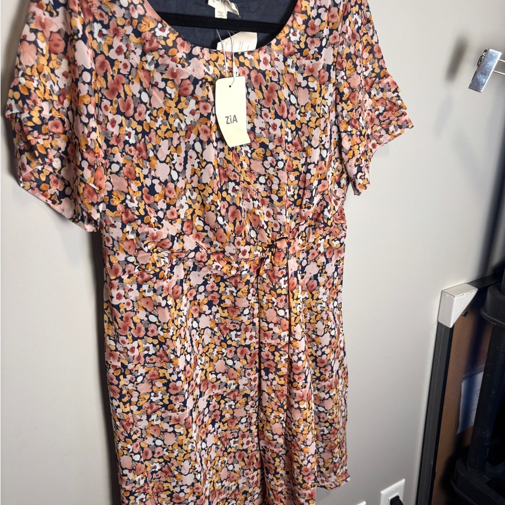 NWT ✨ Zia Women's Floral Mini Dress - Picture 2 of 8